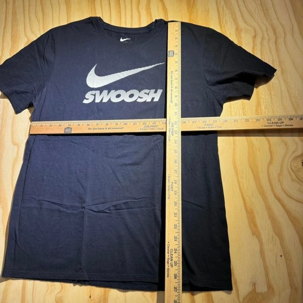 Nike‎ tee swoosh